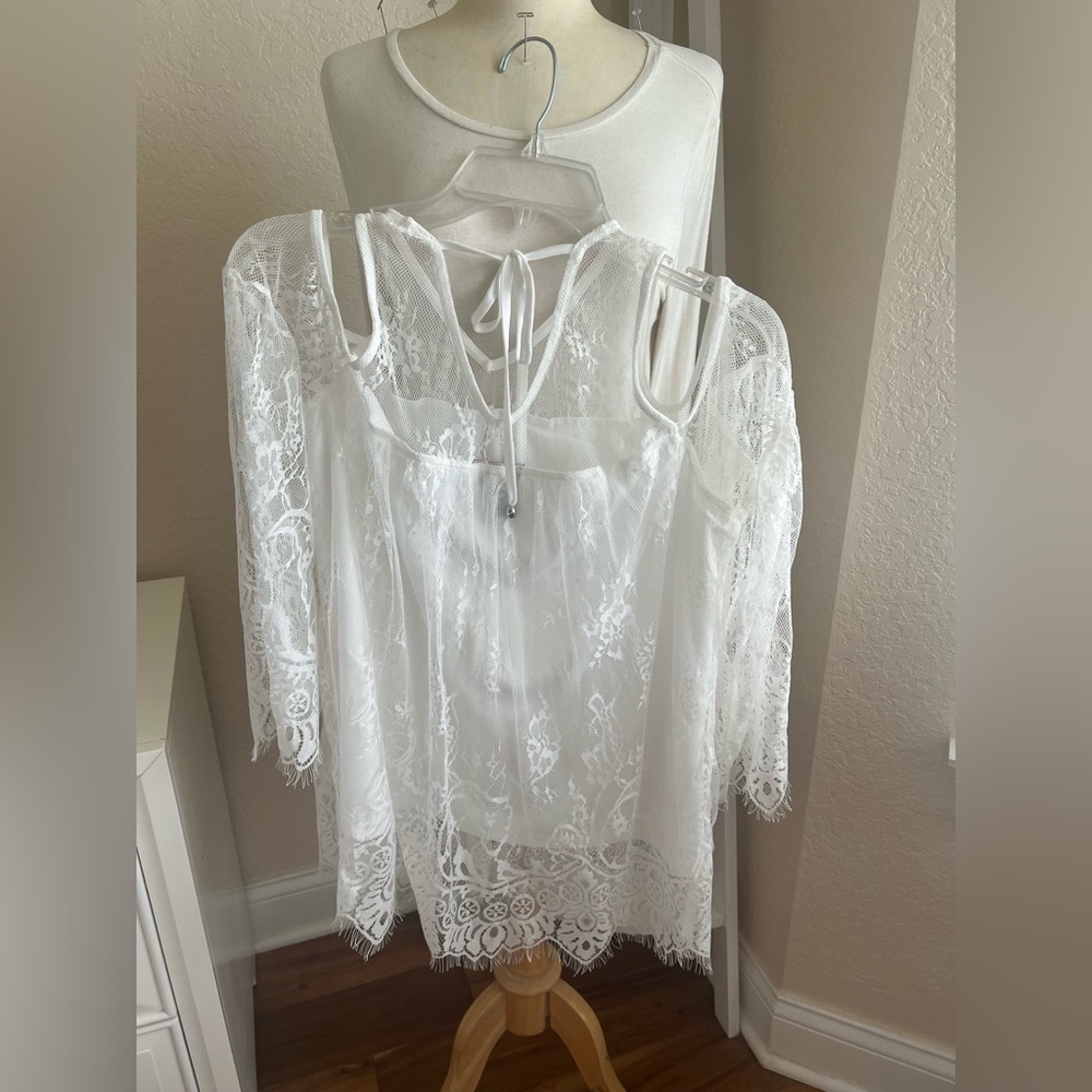 Elegant White Lace Long Sleeve  Top